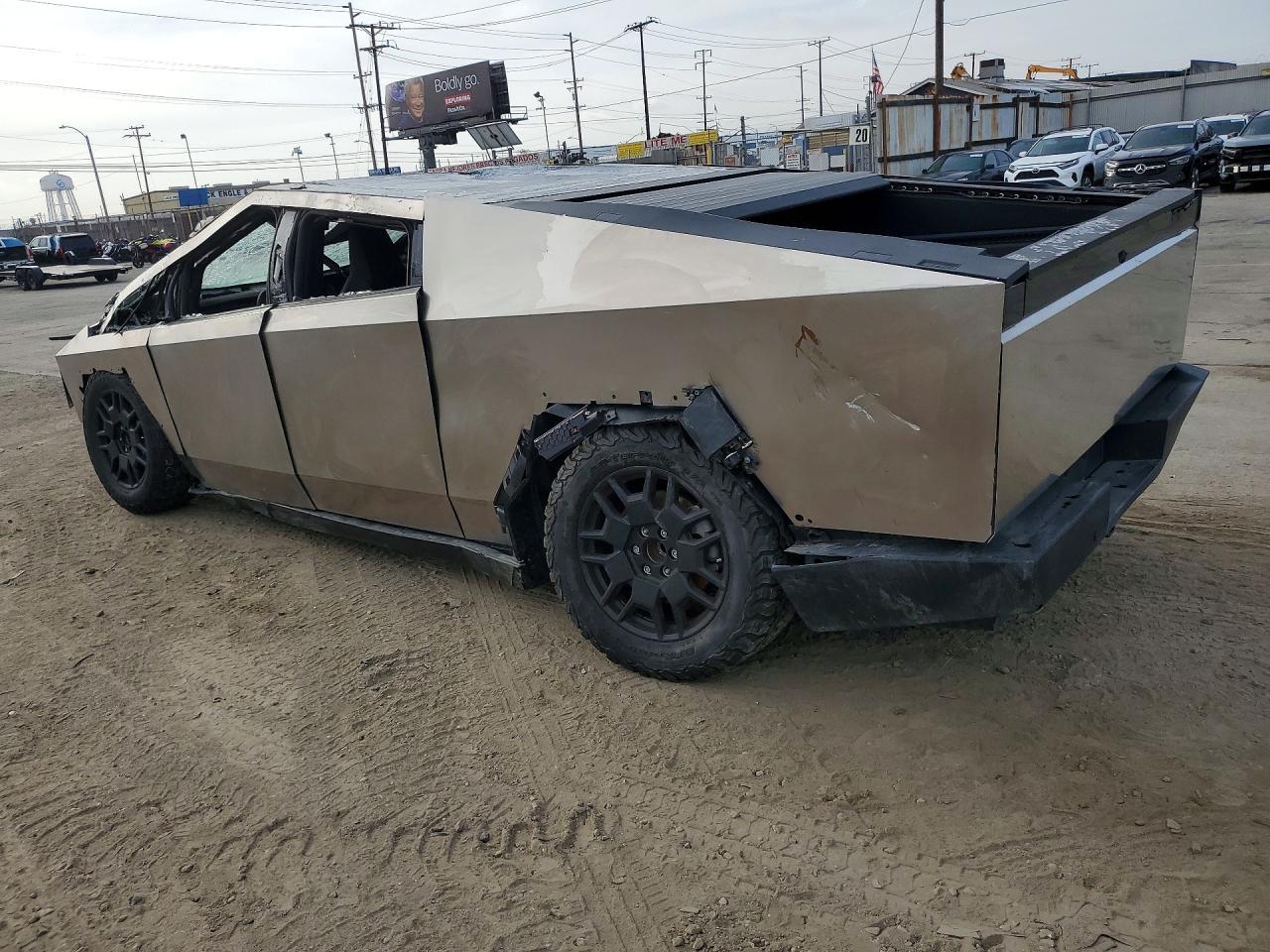2025 Tesla Cybertruck