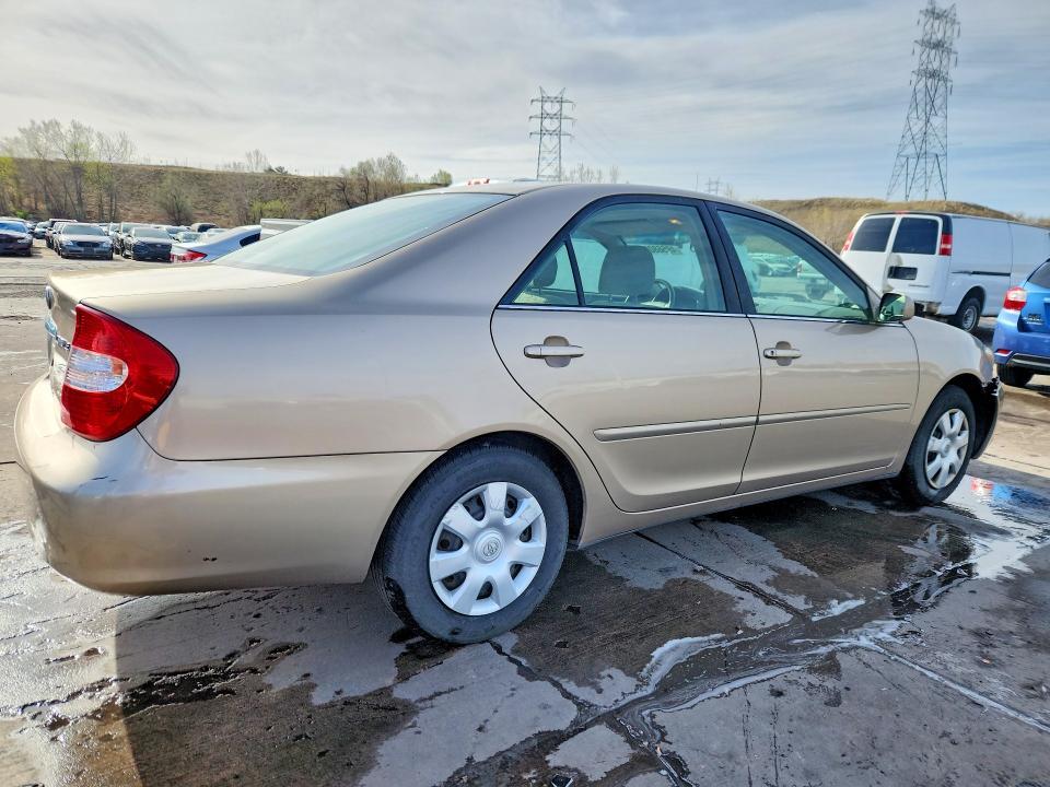 2003 Toyota Camry le