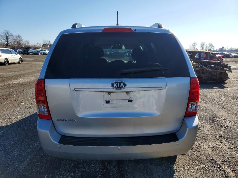 2012 KIA Sedona lx