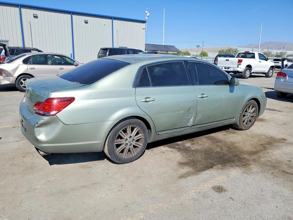 2005 Toyota Avalon Limited