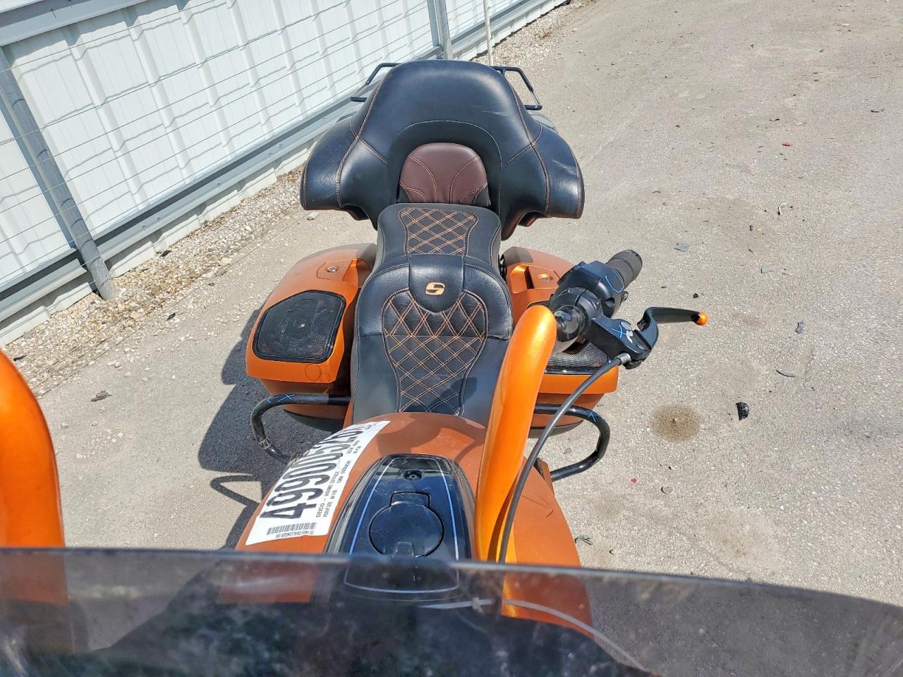 2022 Indian Motorcycle Co. Challenger Dark Horse