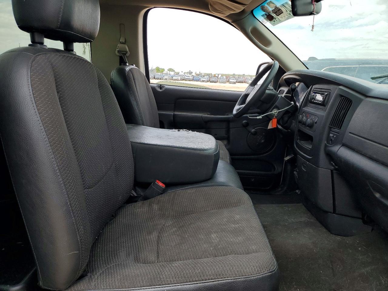 2005 Dodge RAM 1500 ST