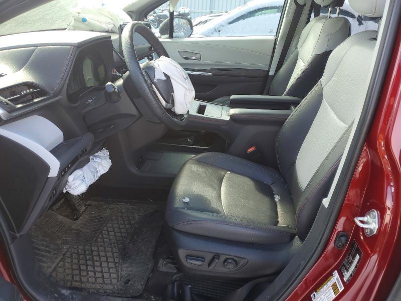 2024 Toyota Sienna le