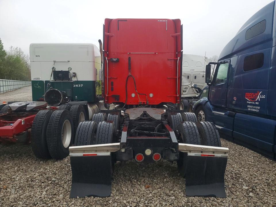 2018 Freightliner Convention-Semi Truck