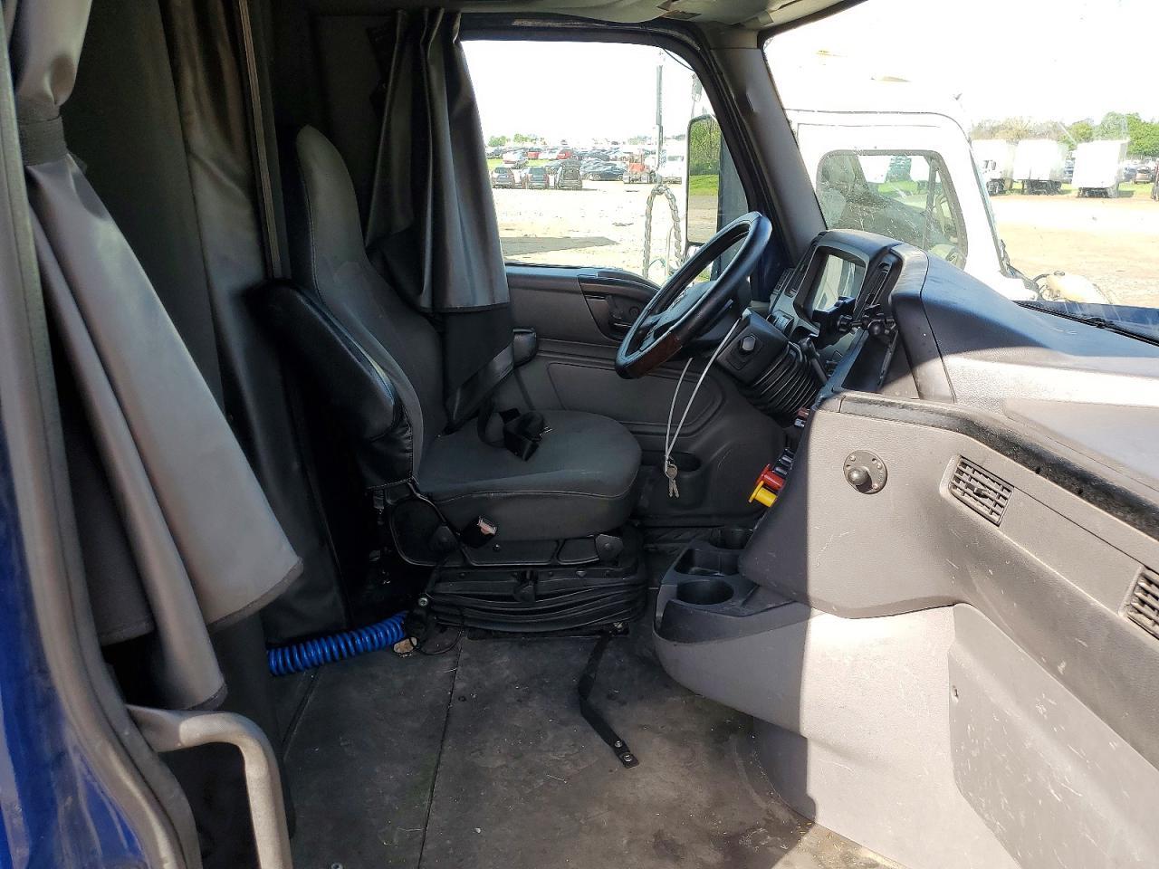2020 International LT625