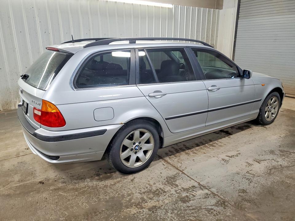 2002 BMW 325 xit
