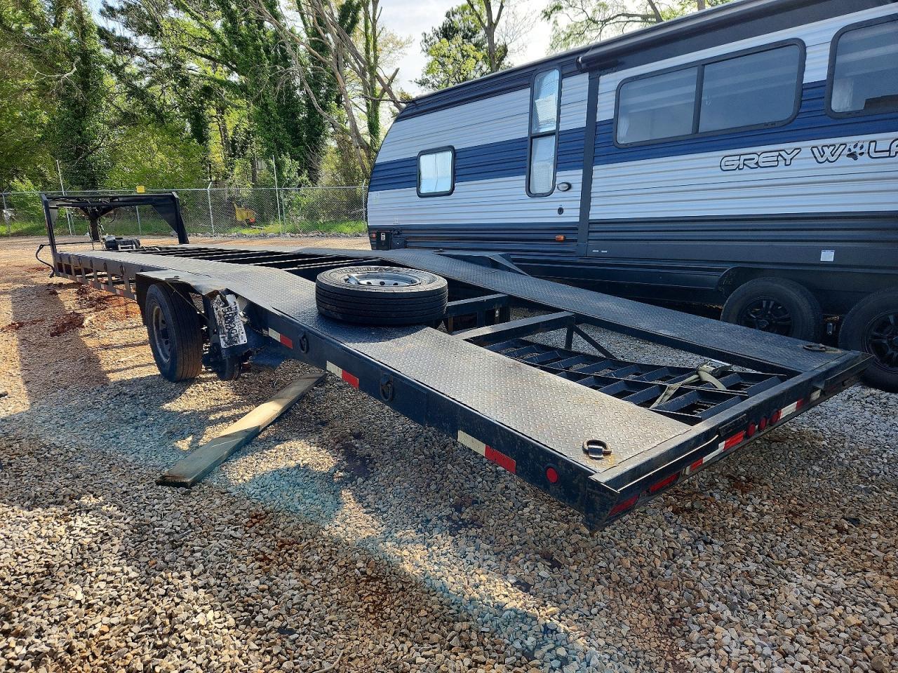 2014 Kaufman Flatbed Trailer