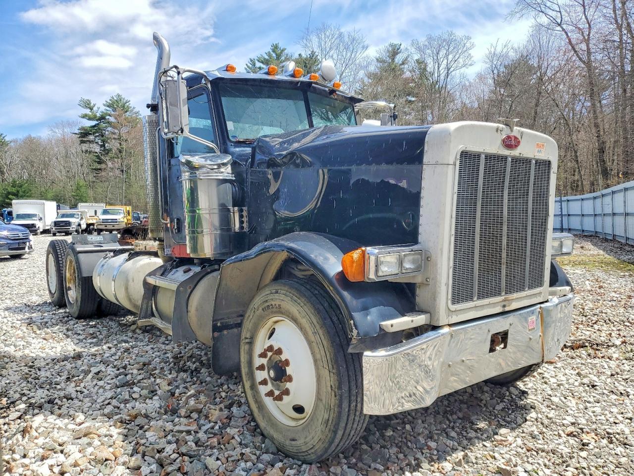2007 Peterbilt 379 Semi Truck