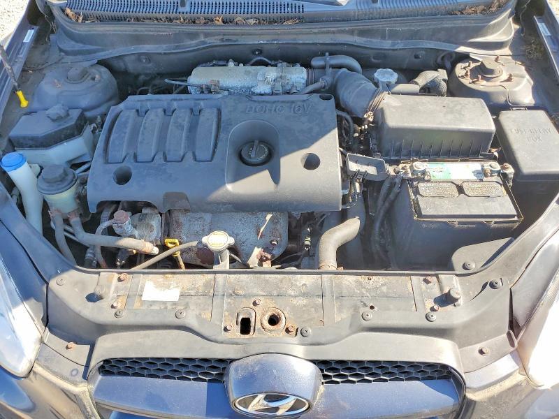 2011 Hyundai Accent gl