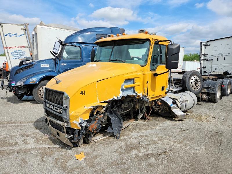 2023 Mack Anthem Semi Truck