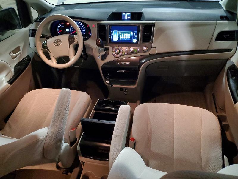 2011 Toyota Sienna le