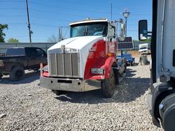 Salvage trucks for sale at Bridgeton, MO auction: 2000 Kenworth Construction T800