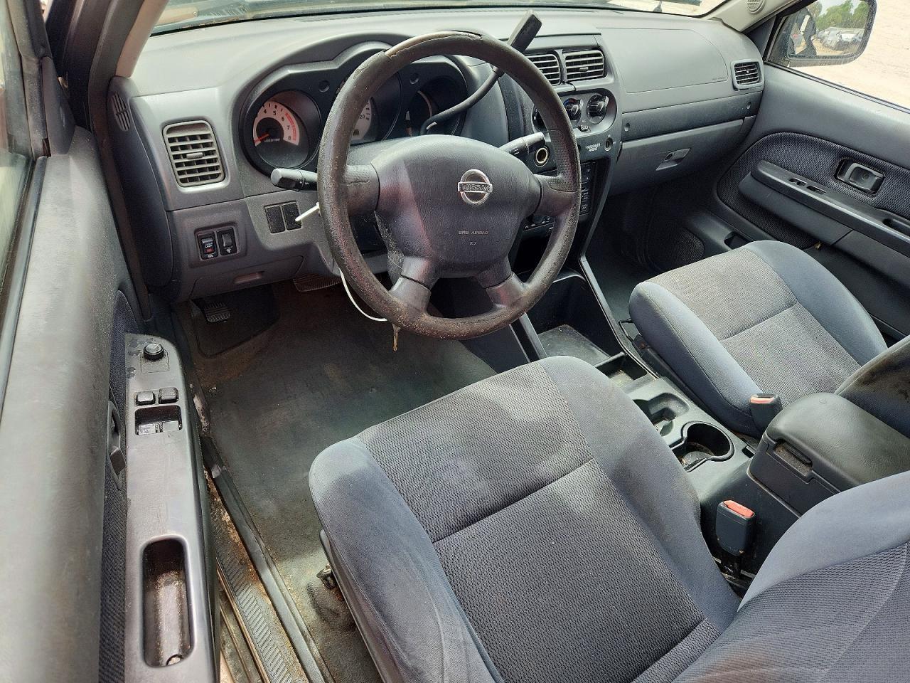 2004 Nissan Frontier Standard