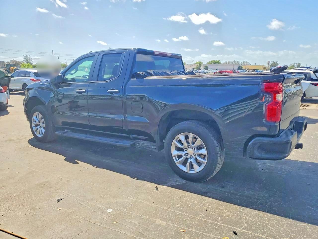 2022 Chevrolet Silverado C1500 Custom