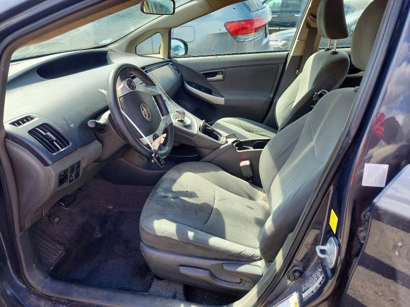 2010 Toyota Prius iii