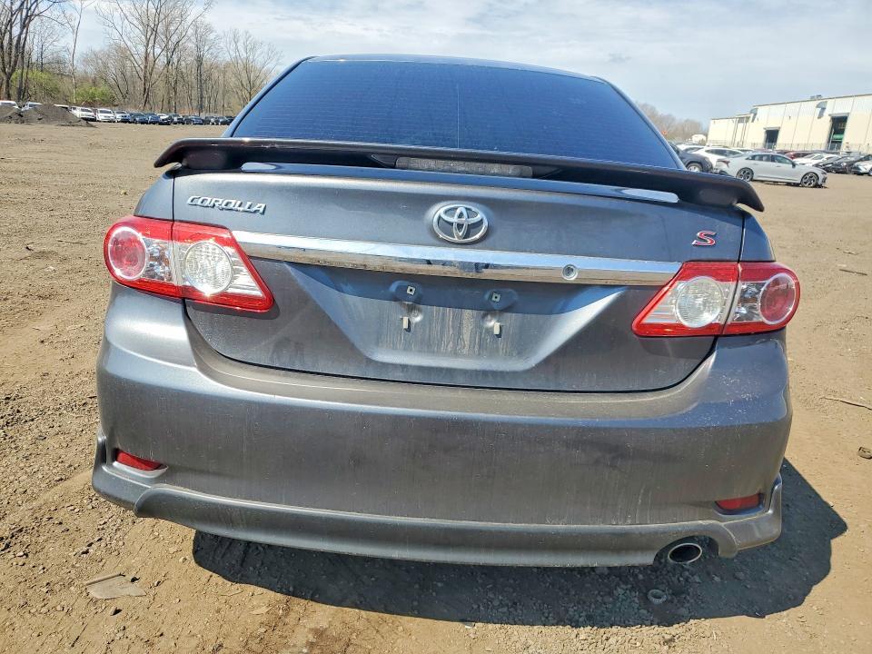2013 Toyota Corolla s