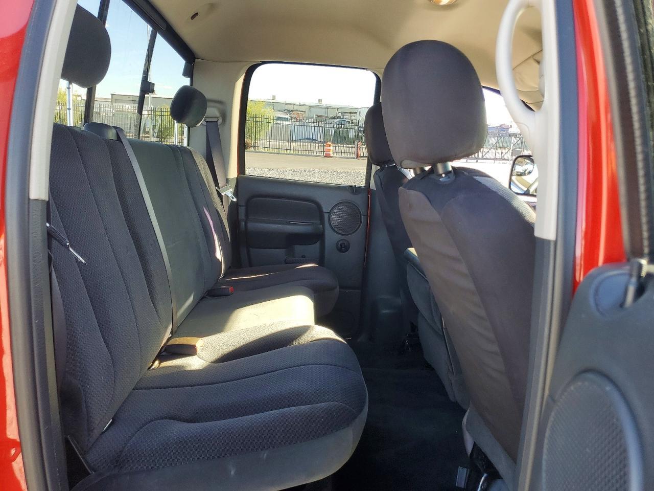 2005 Dodge RAM 2500 ST