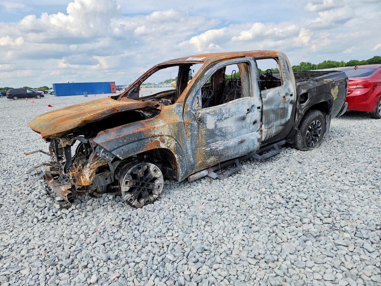 2022 Nissan Frontier PRO-X