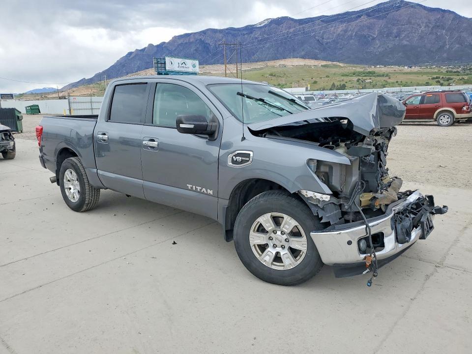 2017 Nissan Titan SV