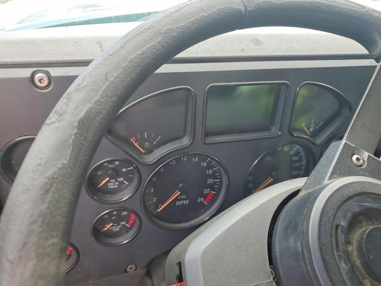 2016 Mack CXU612 Semi Truck