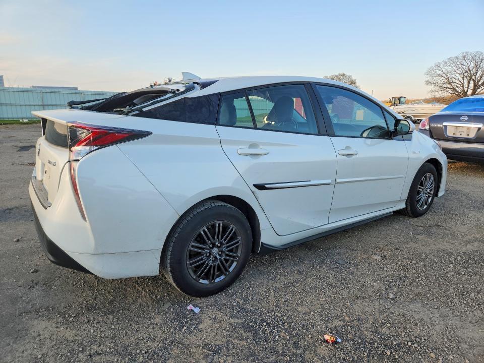 2016 Toyota Prius Four