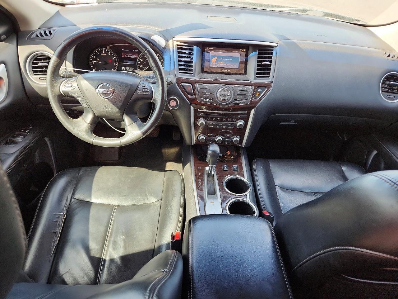 2015 Nissan Pathfinder sl