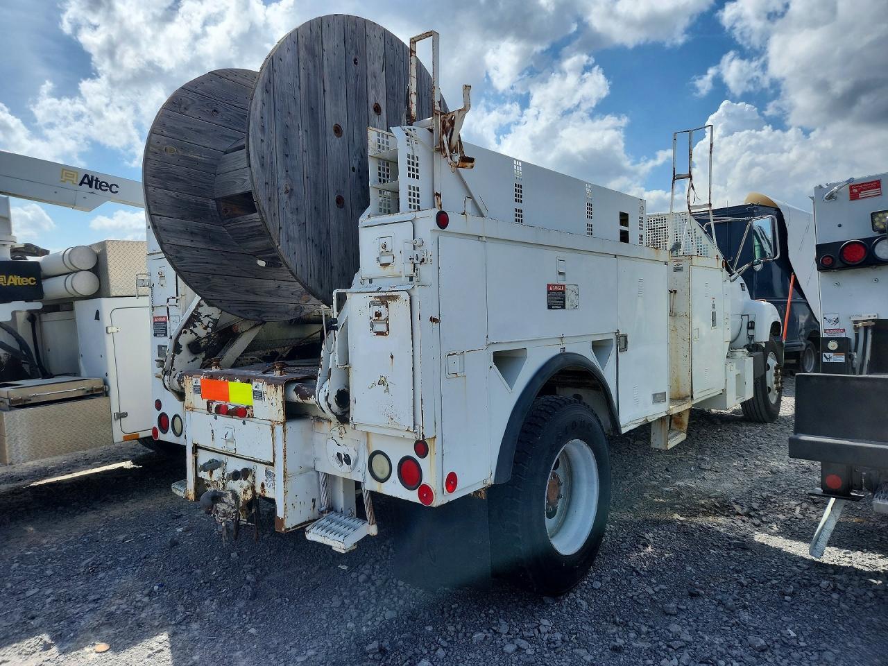 2001 GMC C-SERIES C7H042