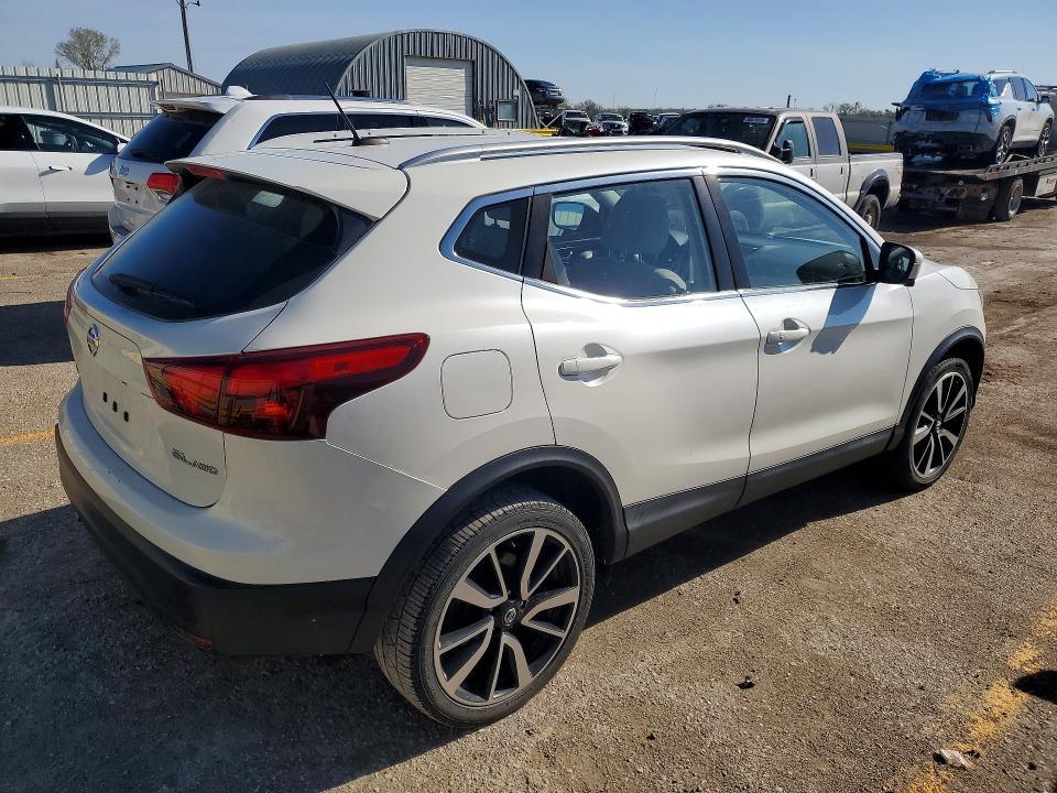 2018 Nissan Rogue Sport s