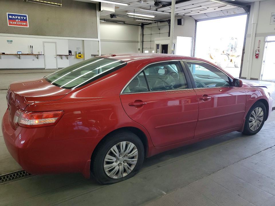 2010 Toyota Camry le