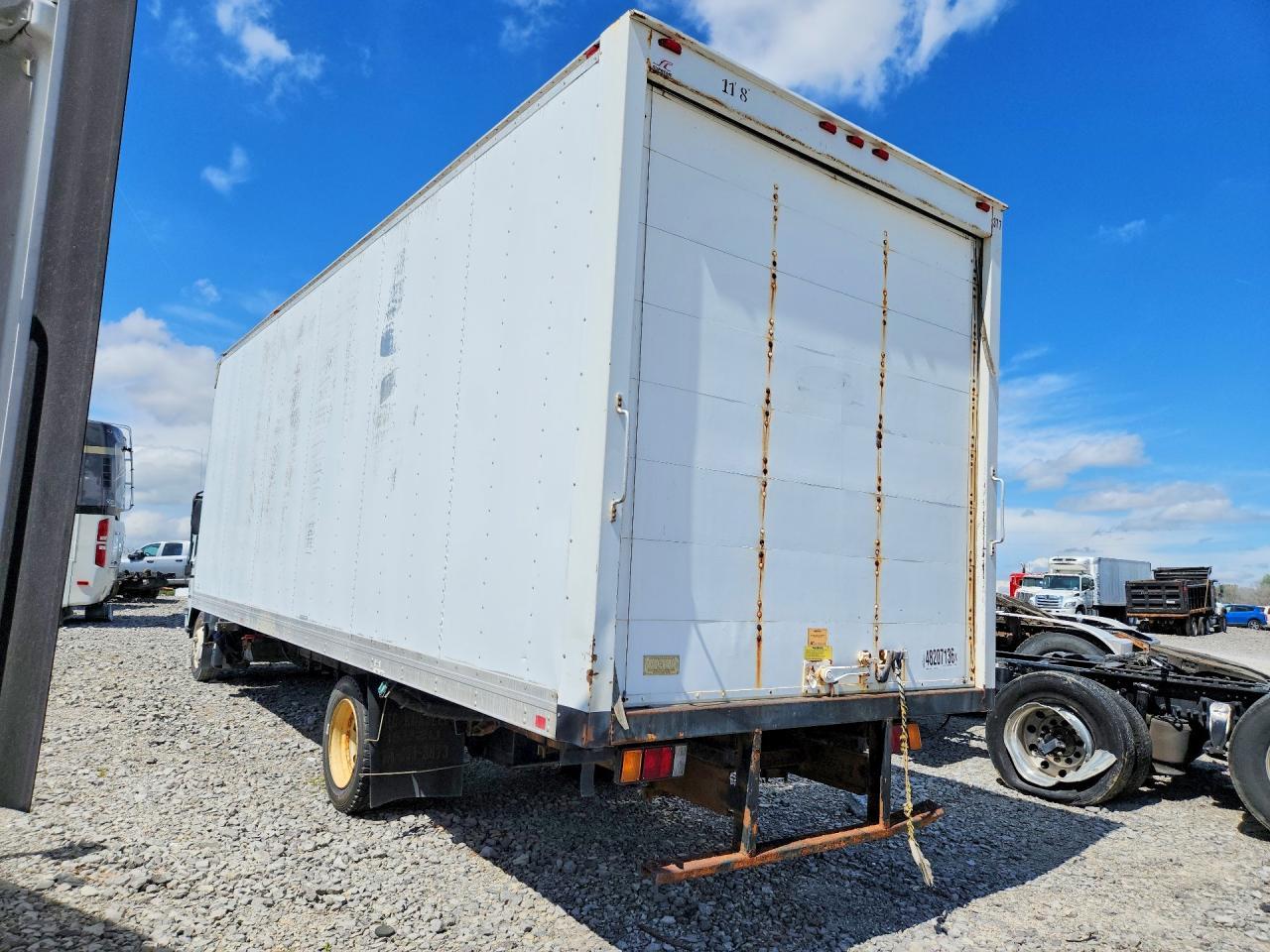 2014 Isuzu NRR Delivery Truck