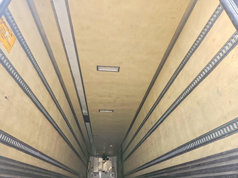 2016 Utility VS2RA  Refrigerated Van Trailer