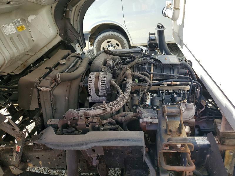 2018 Isuzu NPR HD