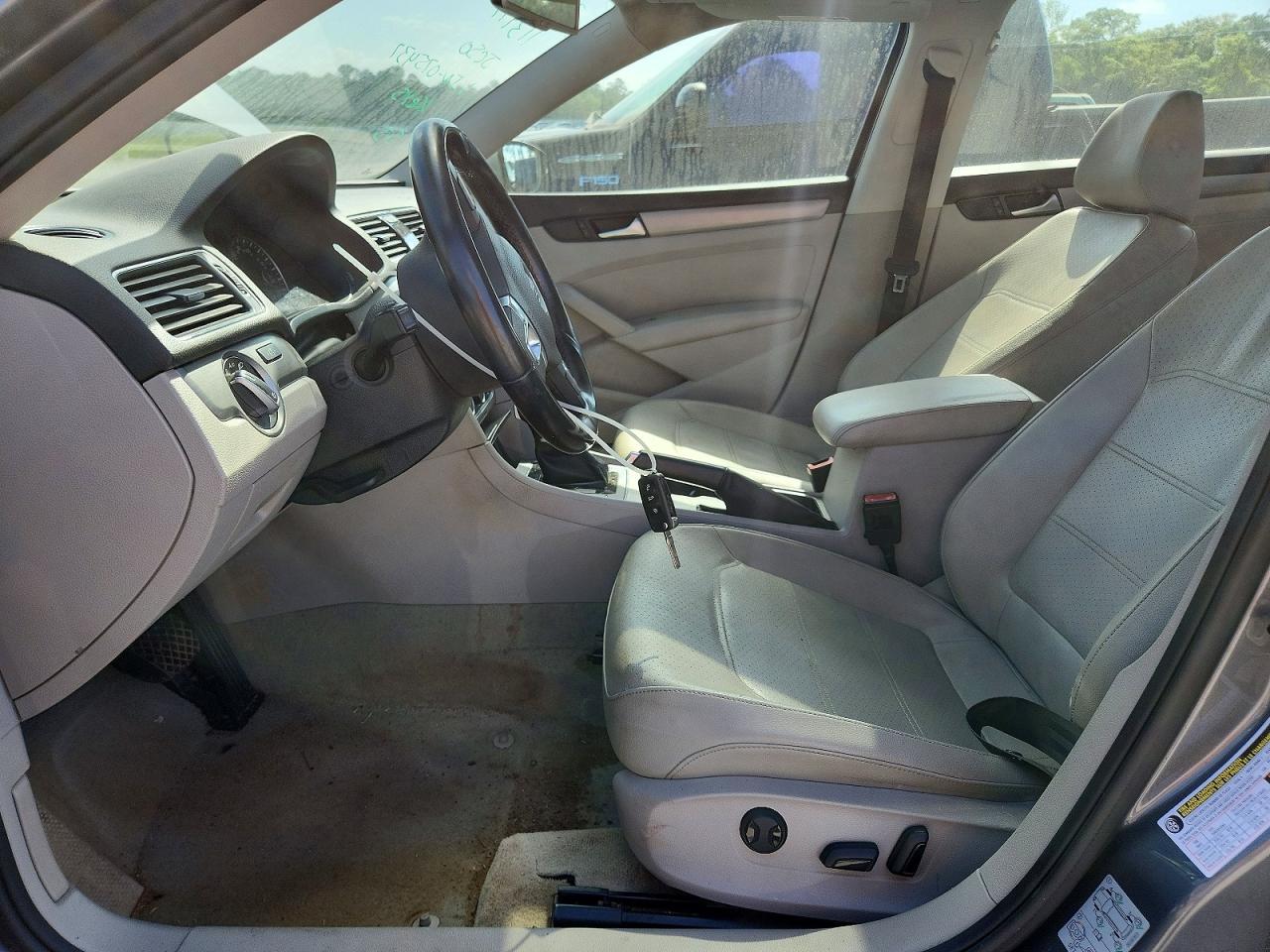 2014 Volkswagen Passat se