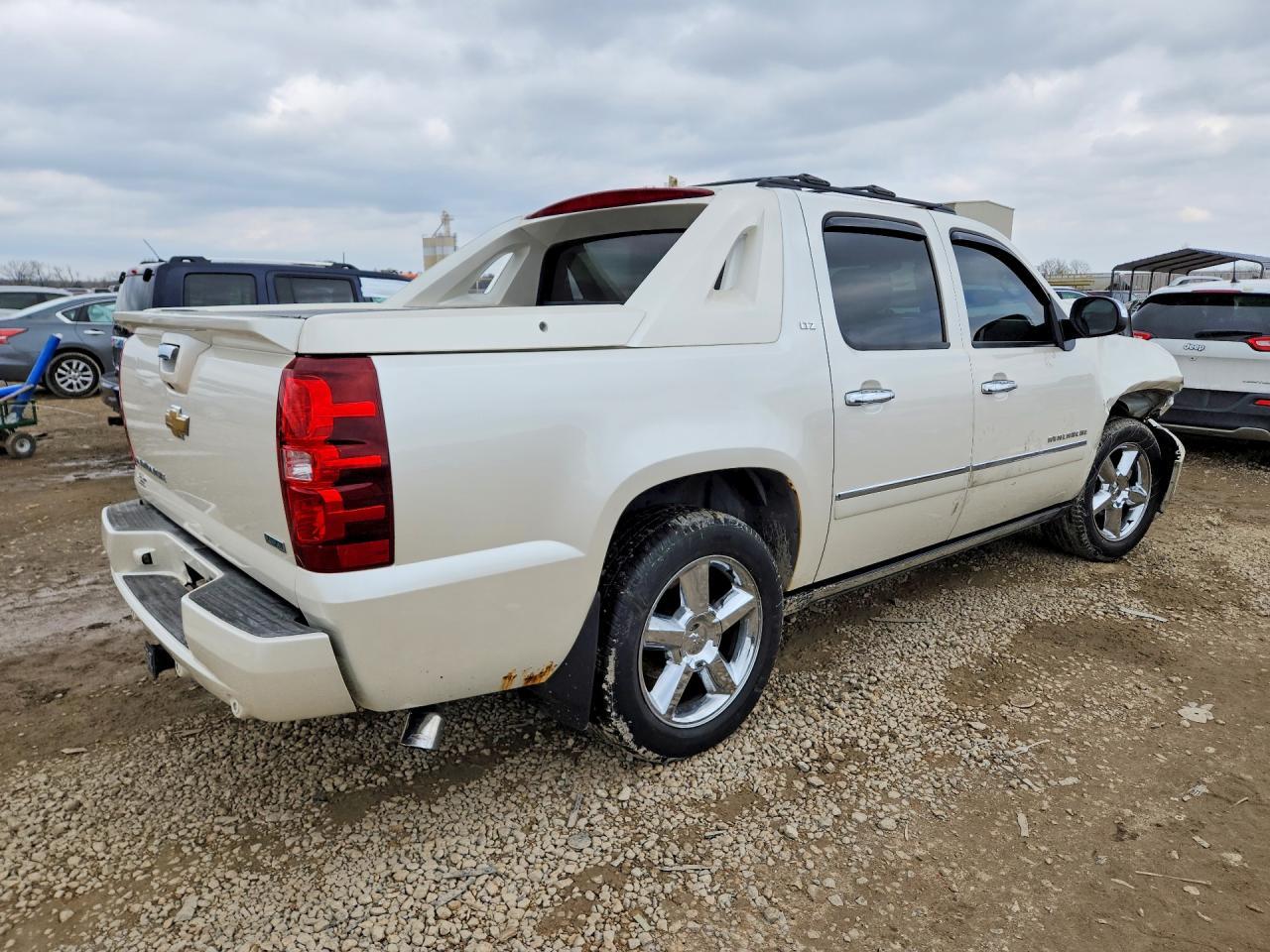 2011 Chevrolet Avalanche LTZ