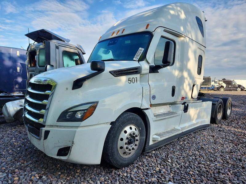 2022 Freigliner Cascadia 126