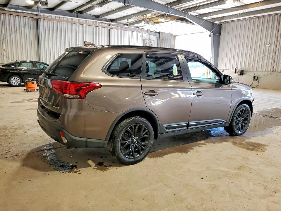 2018 Mitsubishi Outlander se