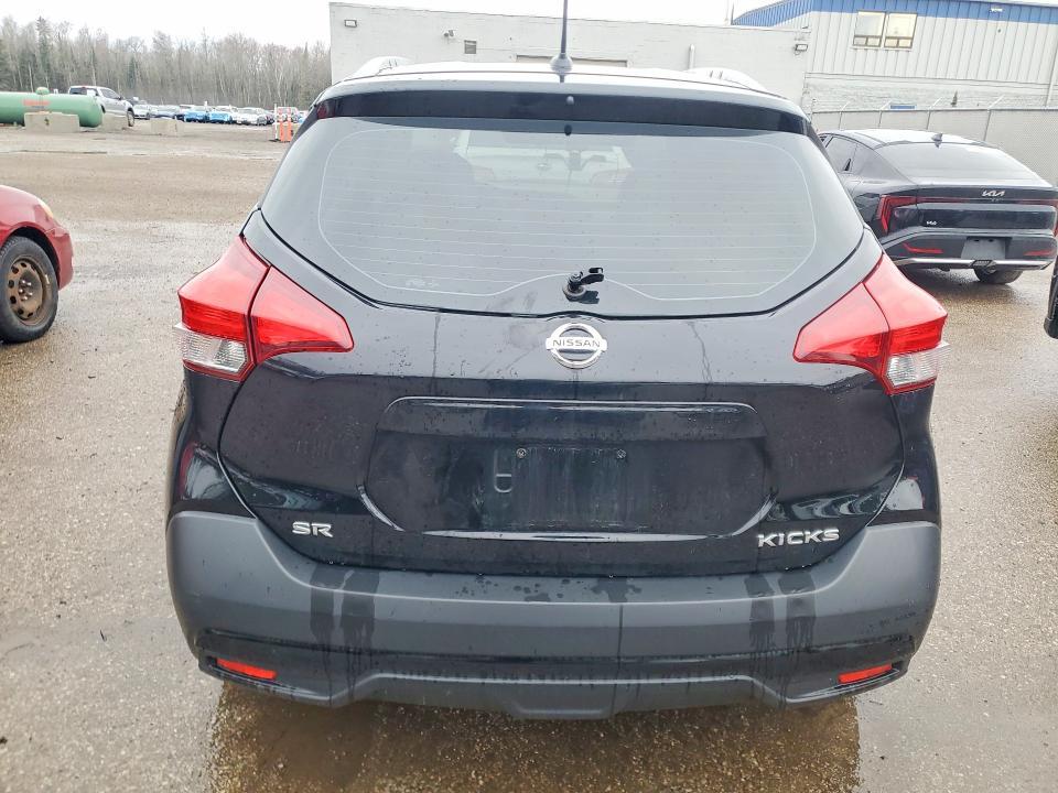 2019 Nissan Kicks s