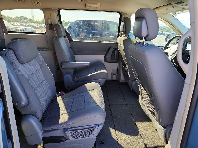 2010 Chrysler Town and Country