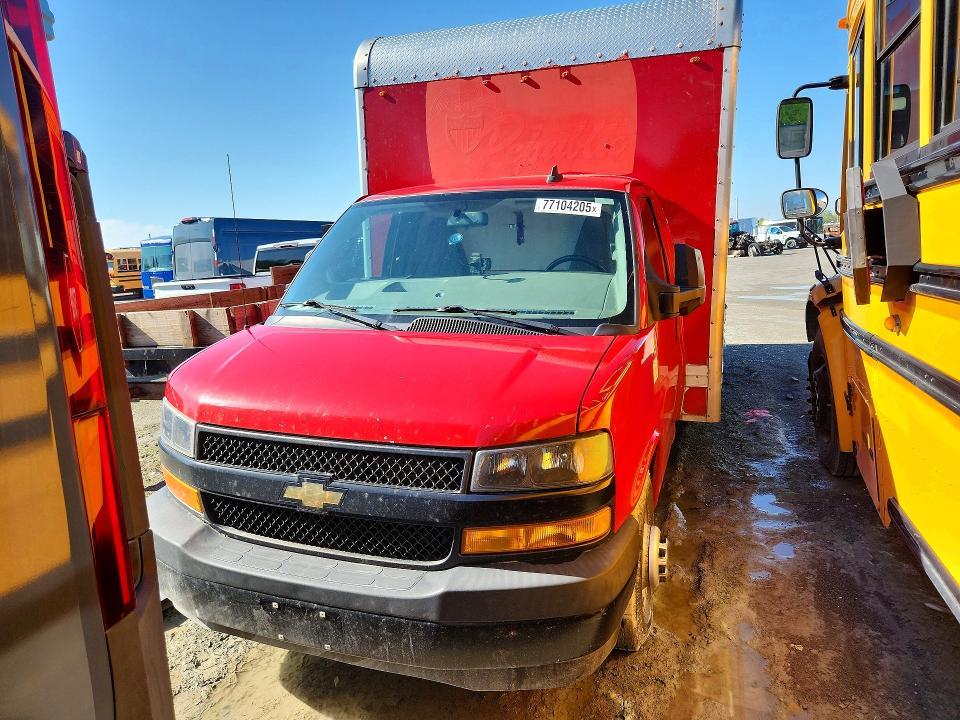 2020 Chevrolet Express box Truck