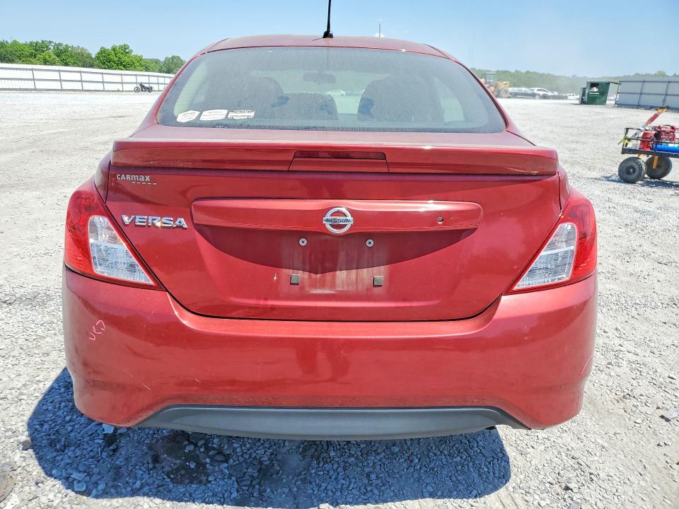 2018 Nissan Versa s Plus