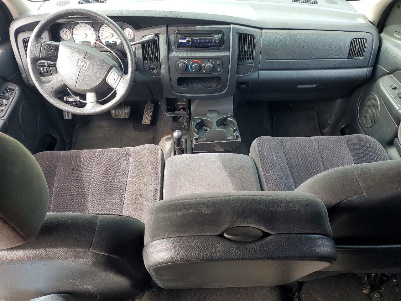 2005 Dodge RAM 1500 ST