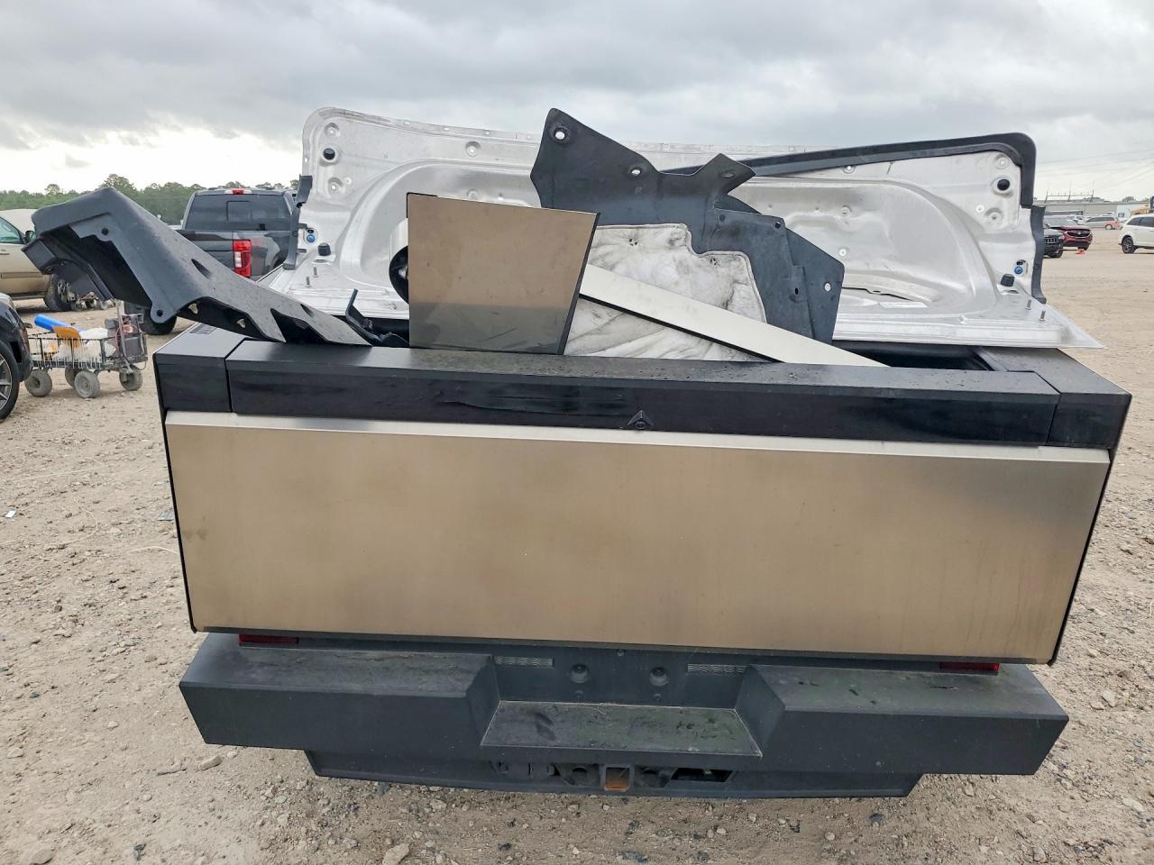 2024 Tesla Cybertruck