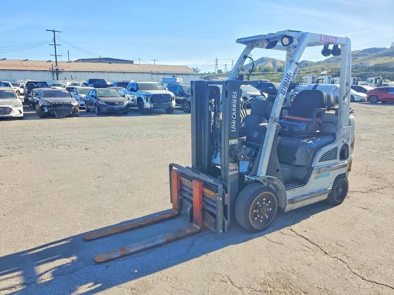2015 Unicariers 2015 Nissan MCP1F2A20LV