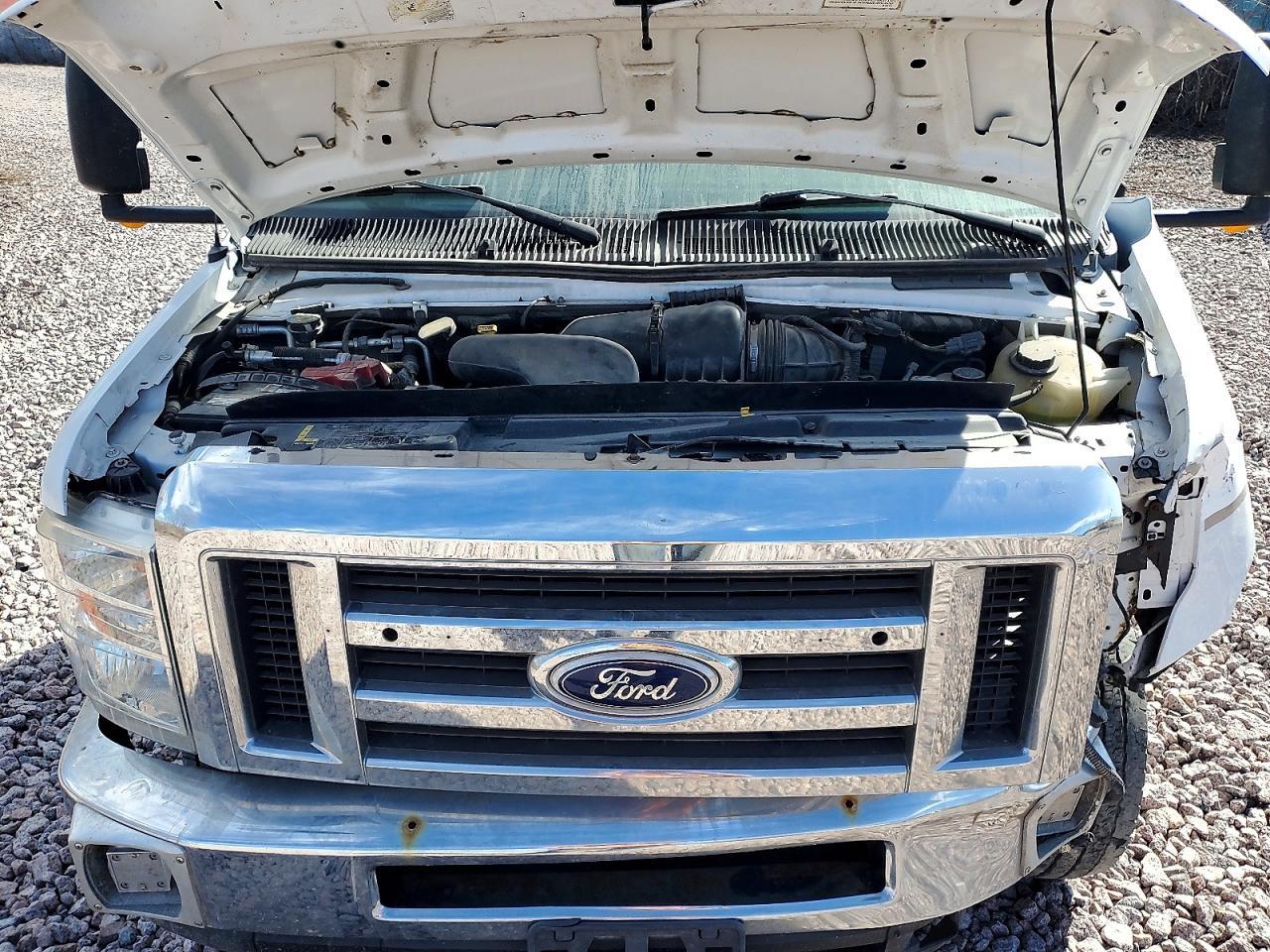 2015 Ford E450 Truck Cab AND Chassis