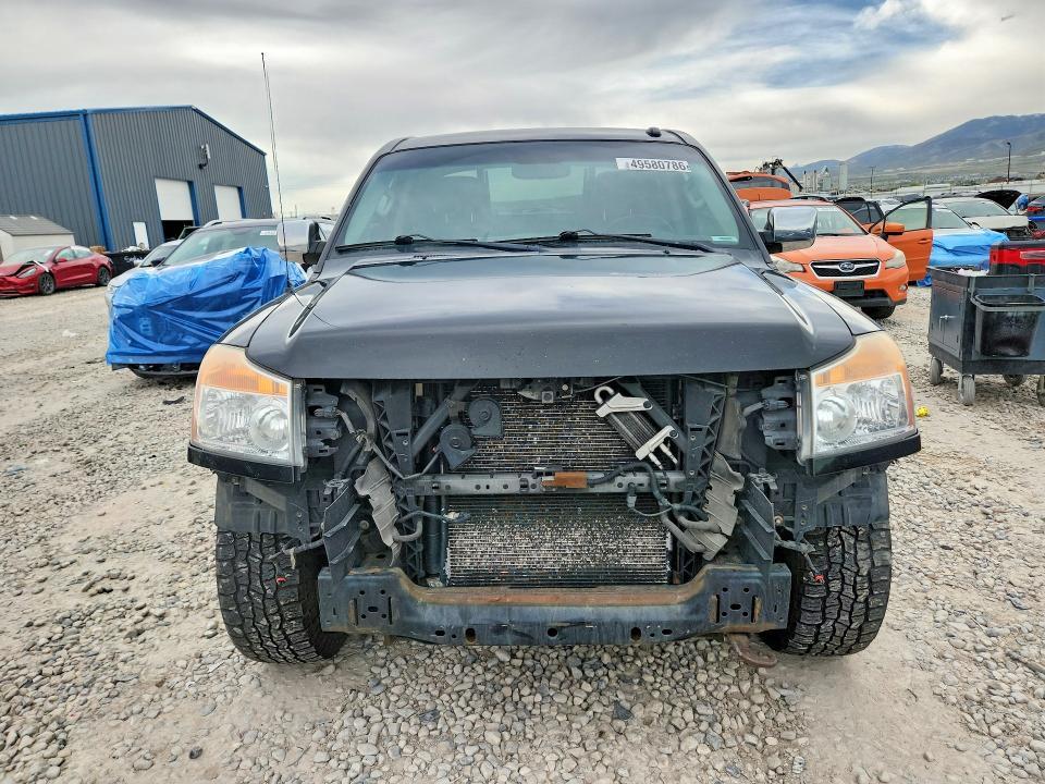 2012 Nissan Titan SV