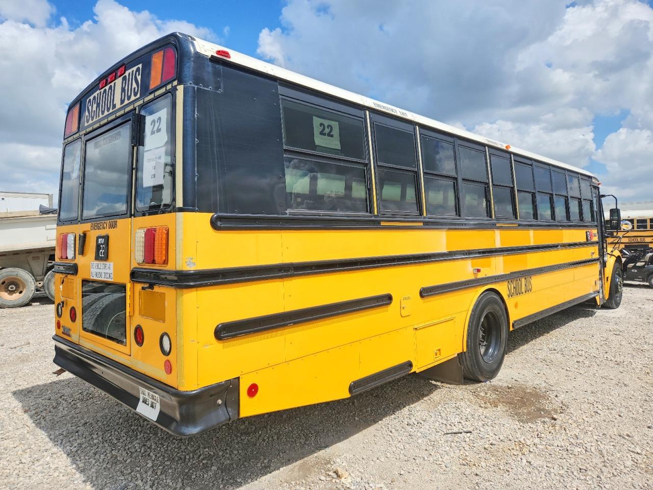 2009 Thomas SAF-T-LINER C2-School Bus