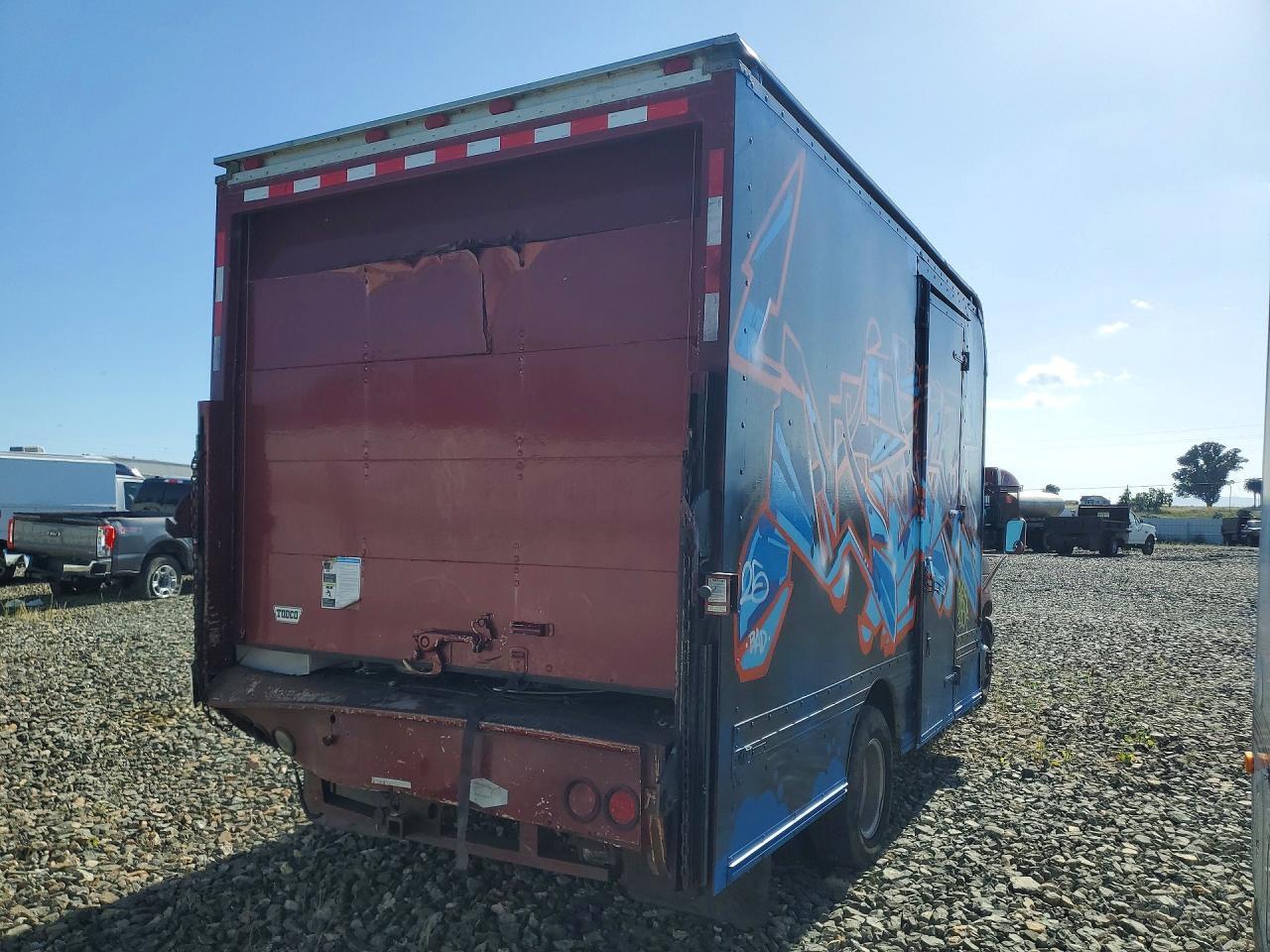 2001 Ford Econoline E450 Super Duty Cutaway Van
