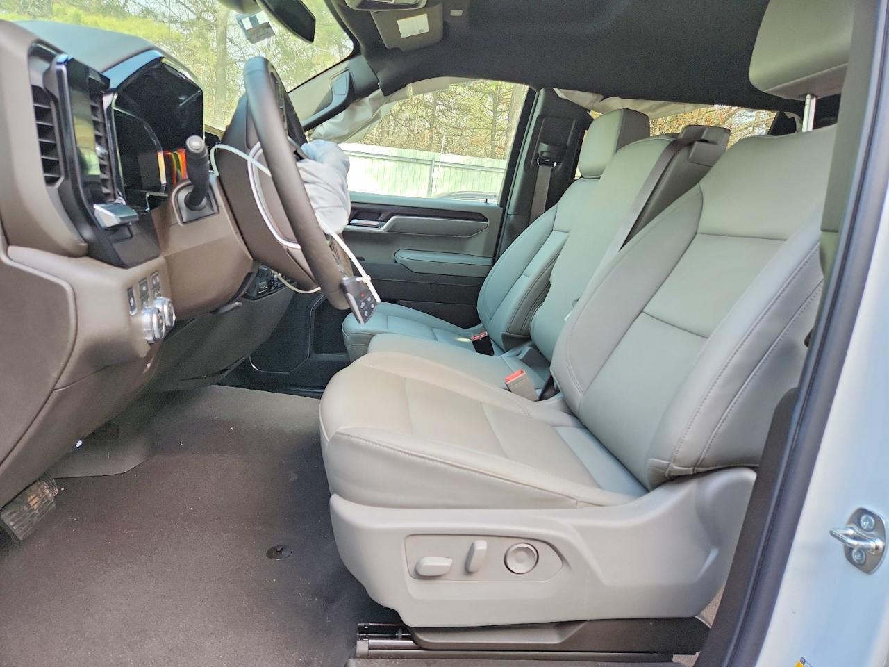 2026 GMC Sierra K1500 SLT