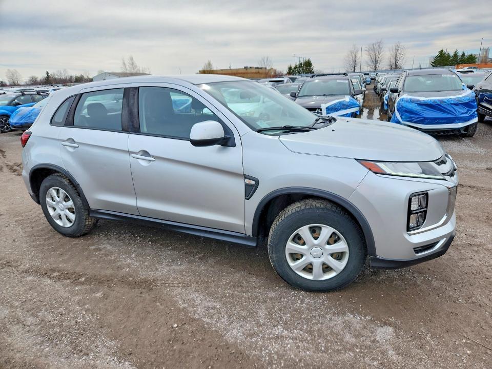 2020 Mitsubishi Rvr se