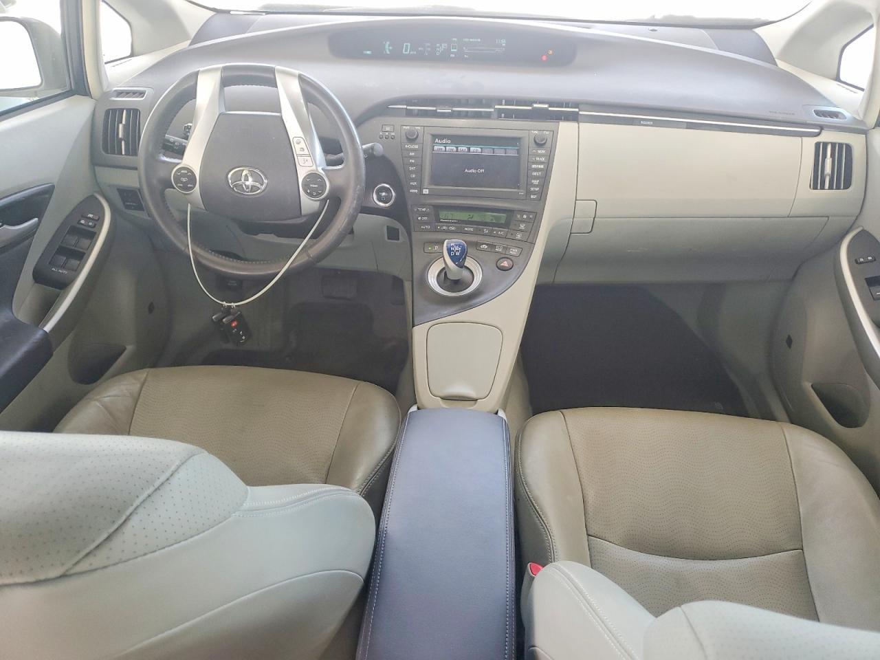 2010 Toyota Prius iv